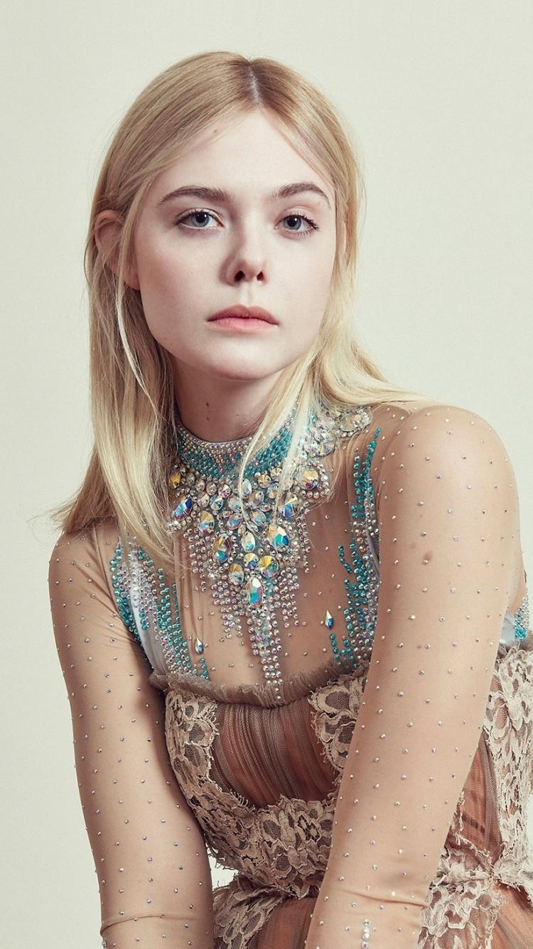 Download 750x1334 wallpaper elle fanning, blonde, gorgeous