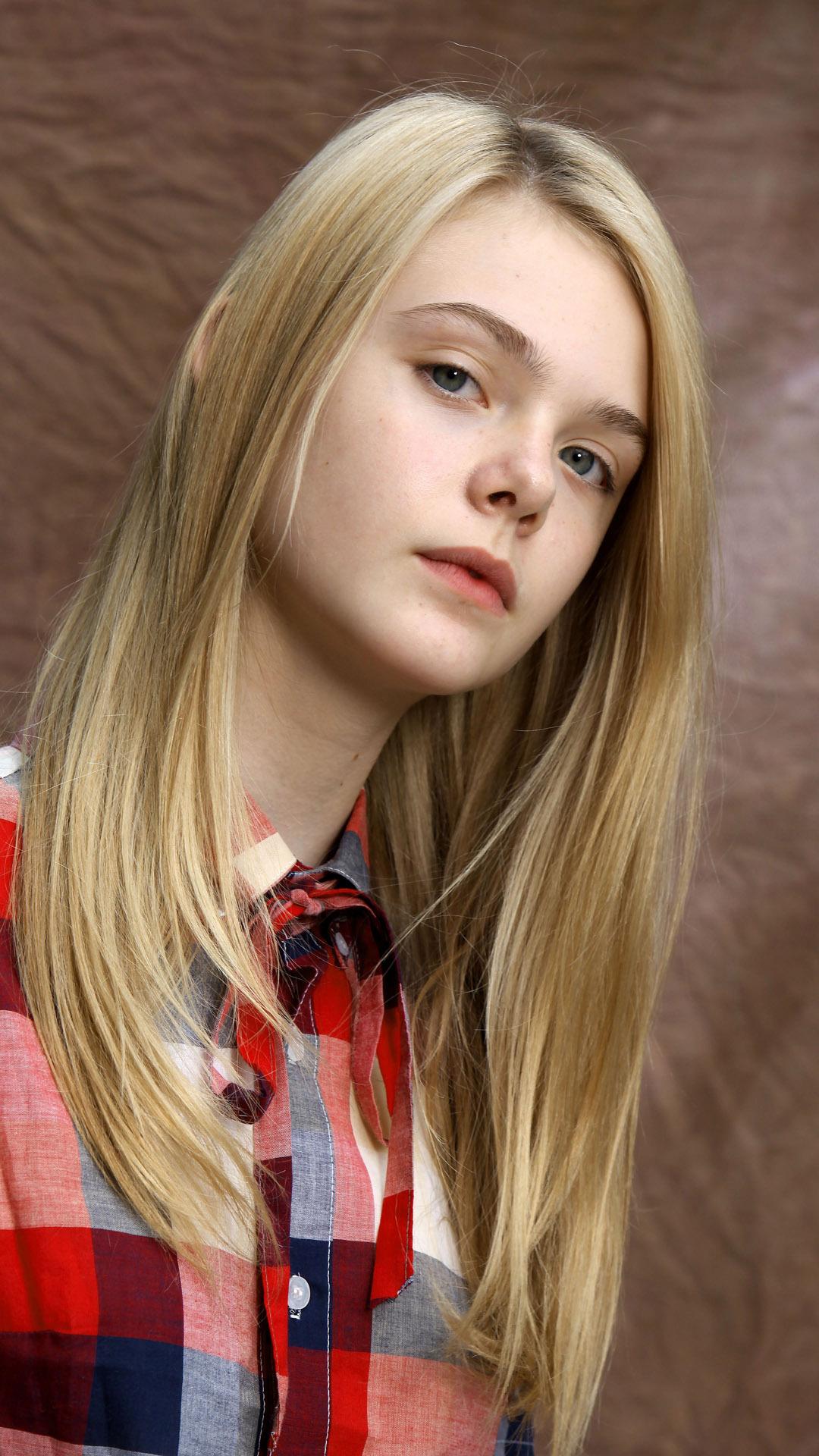 Elle Fanning As A Child Wallpaper Fanning Free