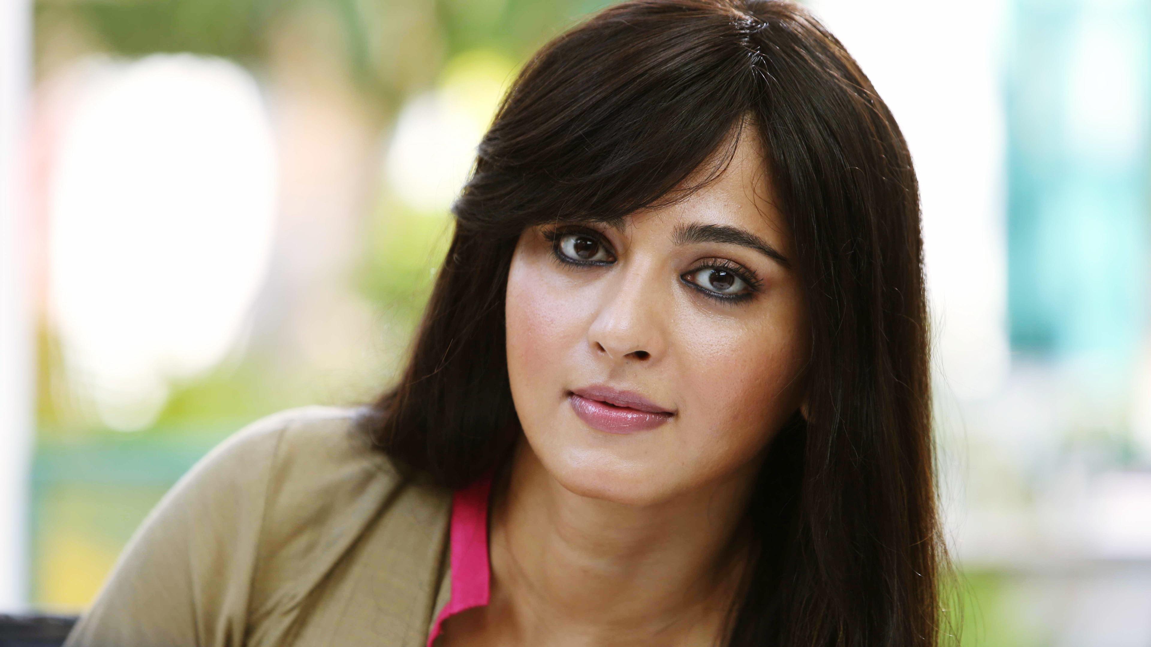 Anushka Shetty HD Wallpaper 18469