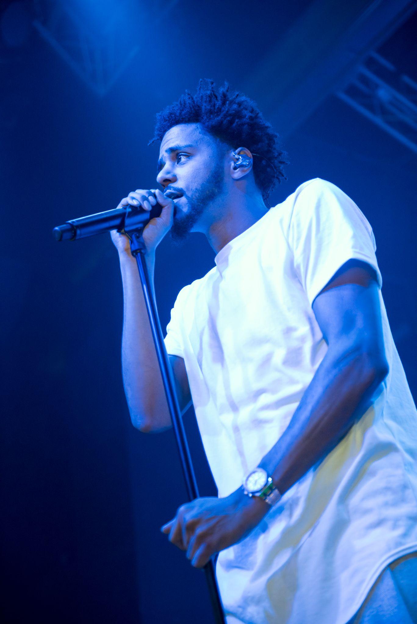 J. Cole and 21 Savage hit the court at Oakland Arena | PHOTOS