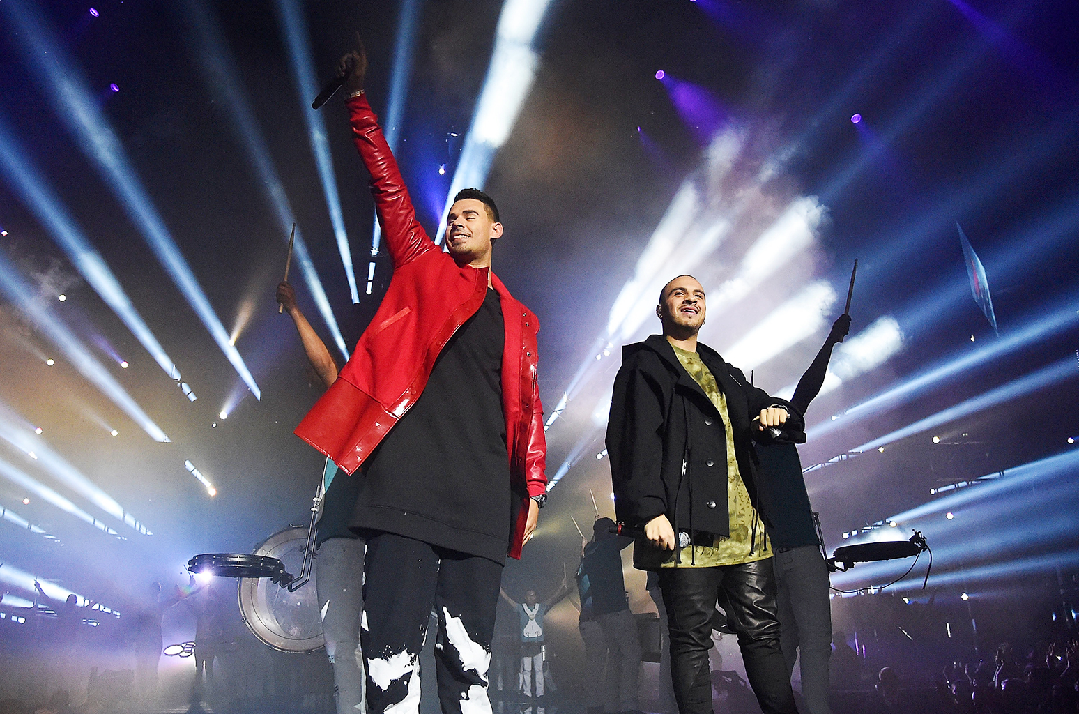 MTV EMA 2016: Afrojack Performs 'Gone' & 'Hey'