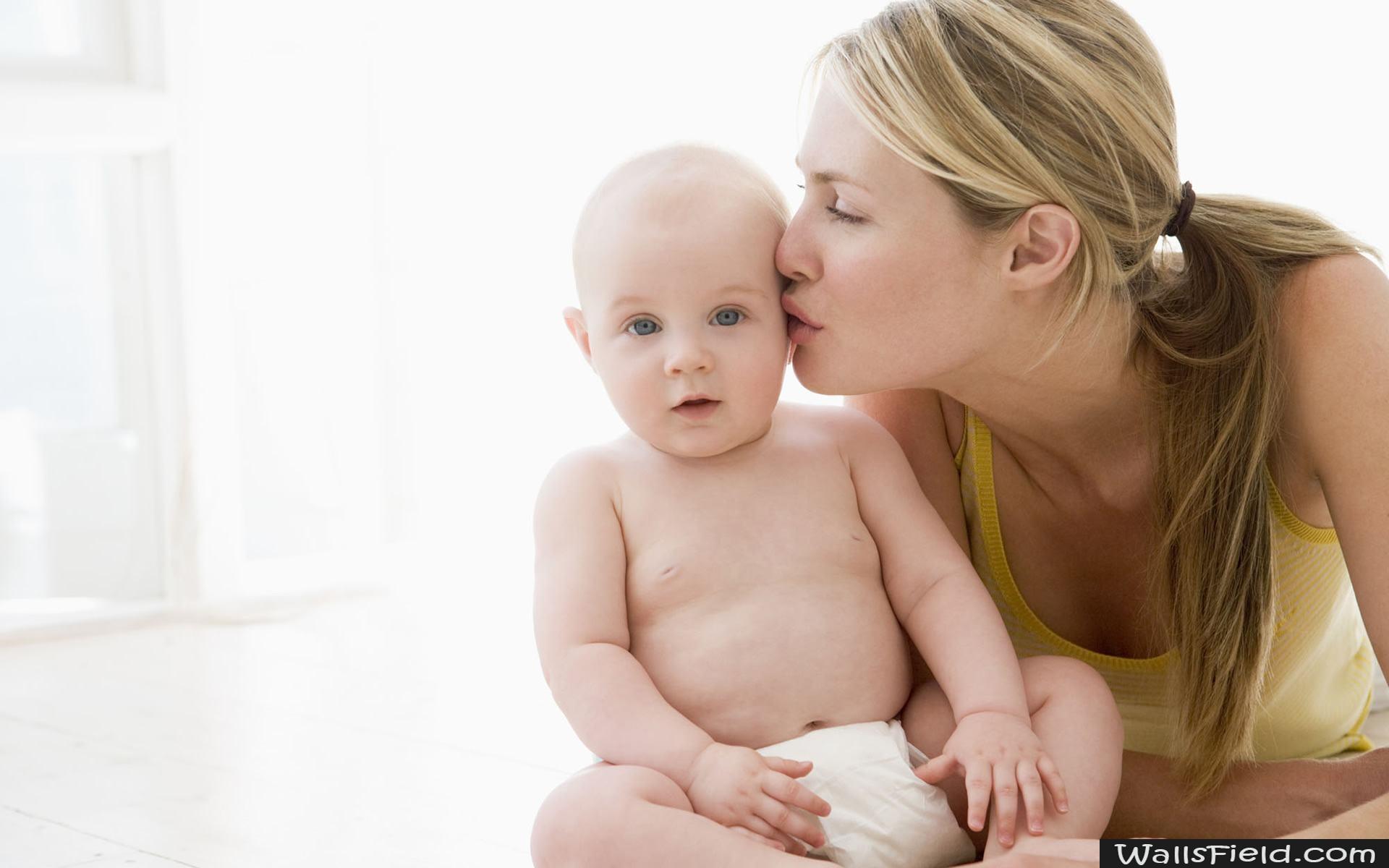 Mother Kissing Baby.com. Free HD Wallpaper