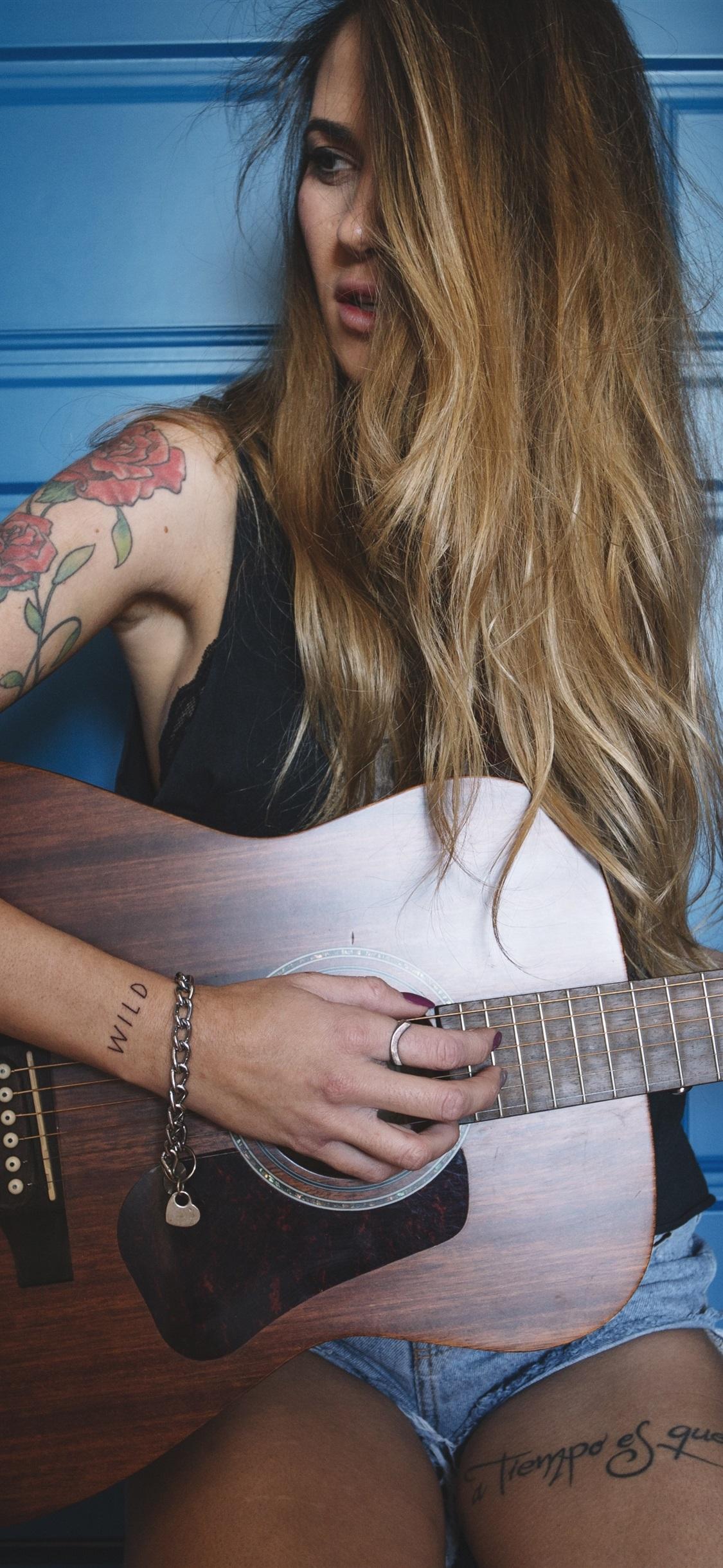 Long Hair Girl Play Guitar, Tattoo 1125x2436 IPhone XS X