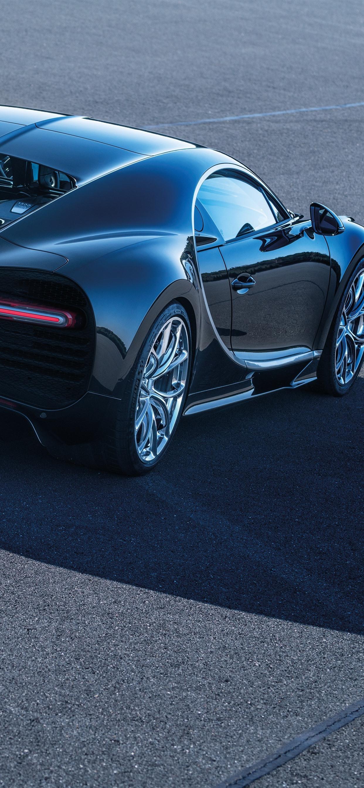 Bugatti Chiron black supercar rear view 1242x2688 iPhone XS