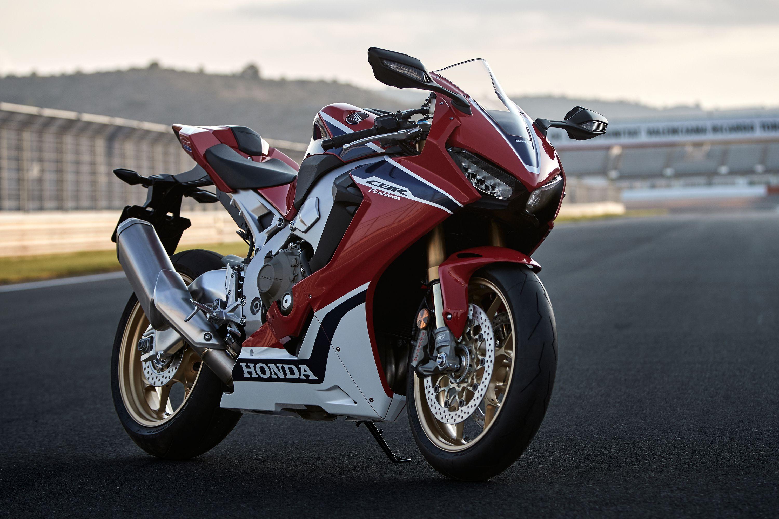 Honda CBR1000RR SP: All the Photo We Could Get Our Hands On