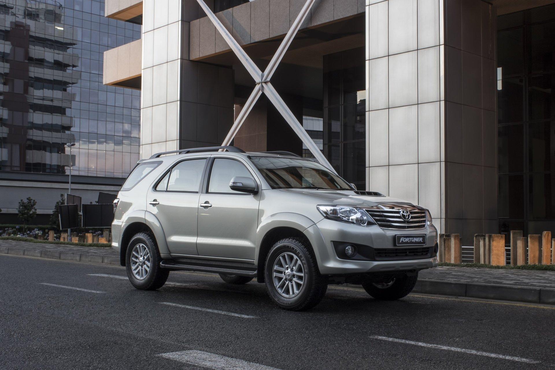 Toyota Fortuner HD Wallpaper and Background Image