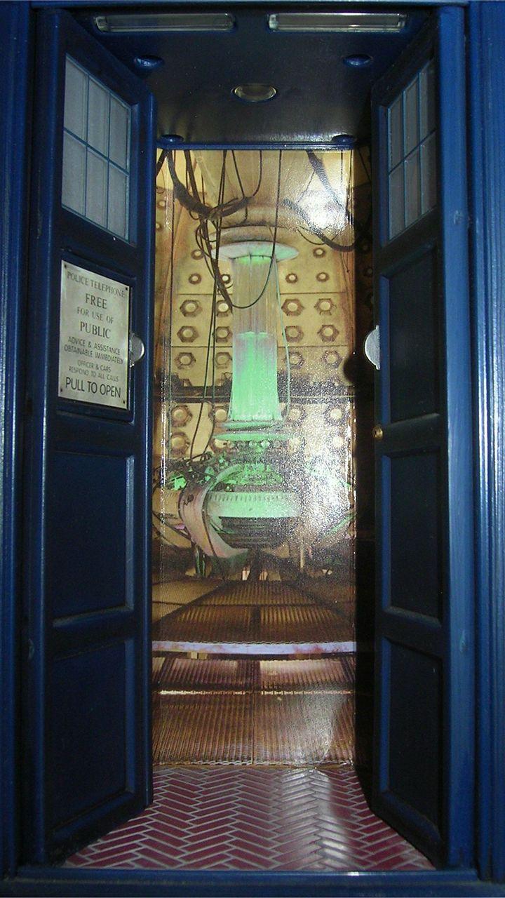 TARDIS Smartphone Wallpaper