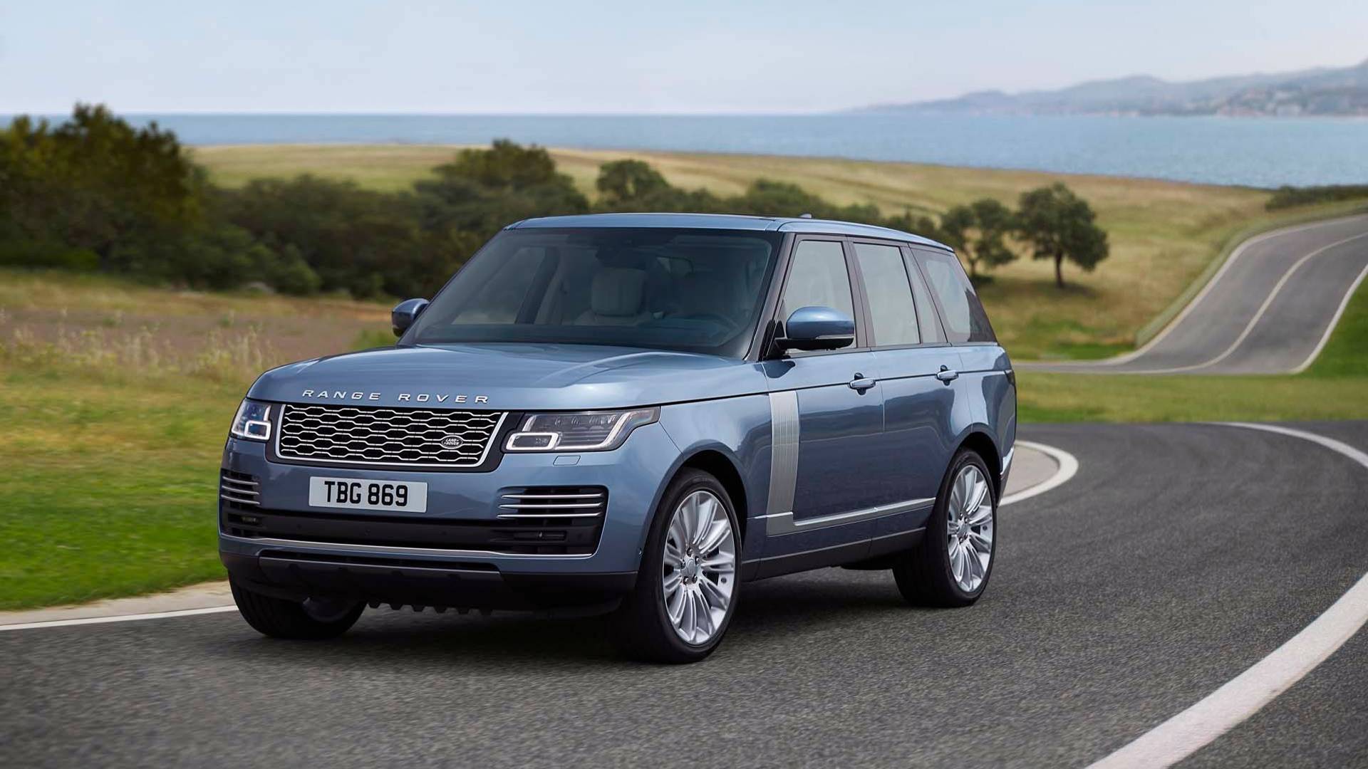 Land Rover Unveils Updated 2018 Range Rover, P400e Plug In