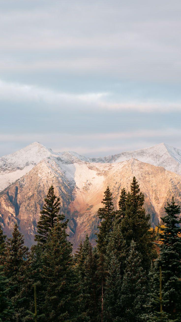 Adventurous Forest & Mountain iPhone 7 Wallpaper. Pemandangan