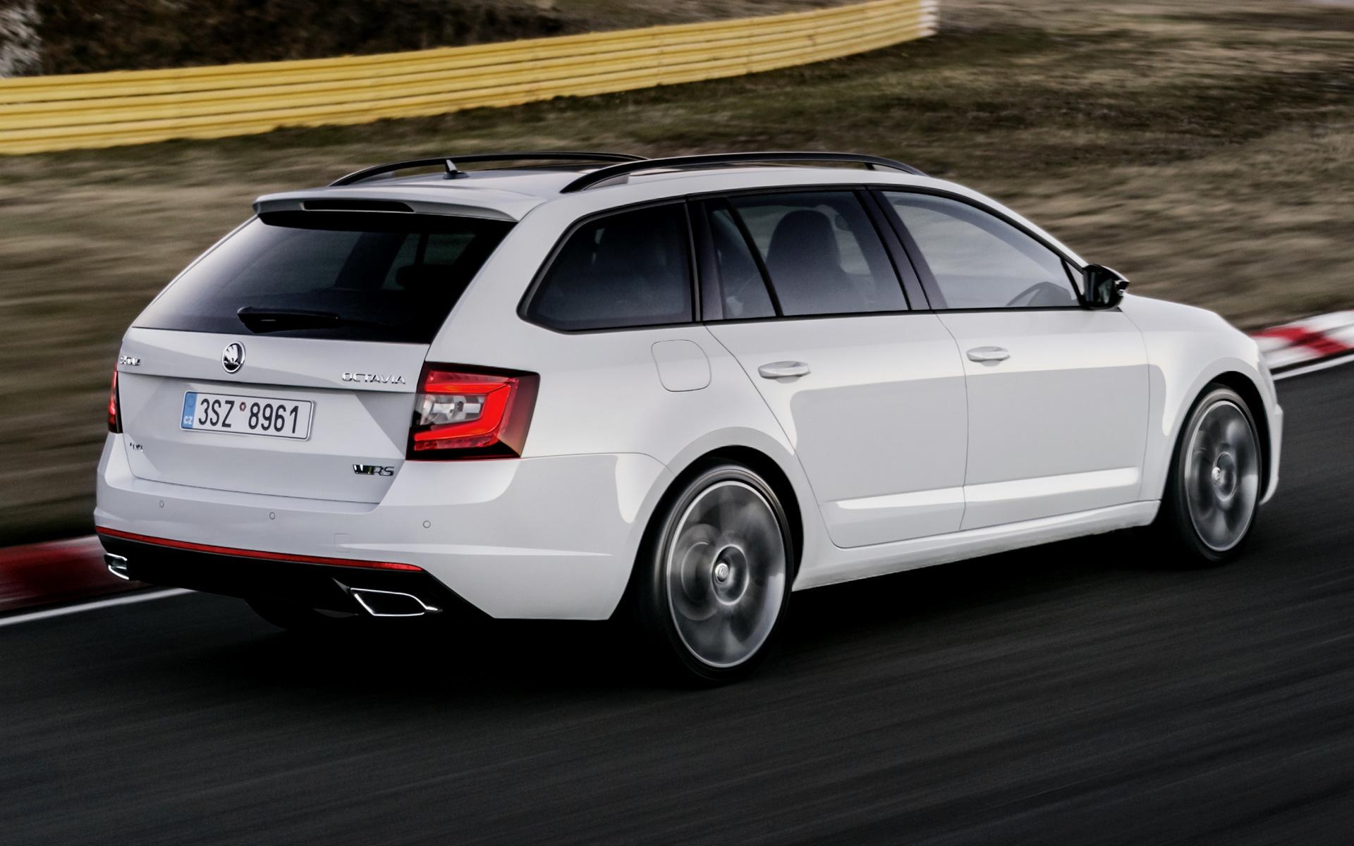 Skoda Octavia RS Combi and HD Image. Car