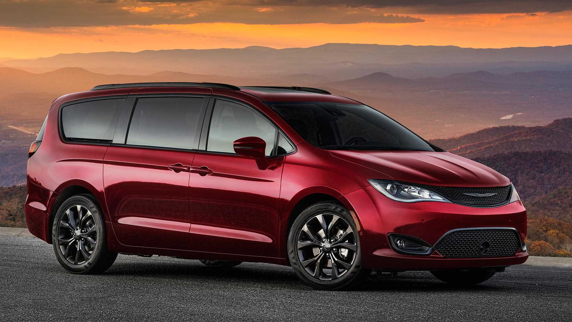 Chrysler Pacifica News and Reviews