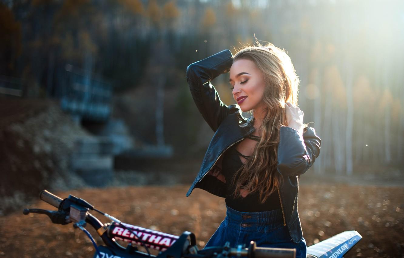 Rocking Girls Wallpapers For Facebook