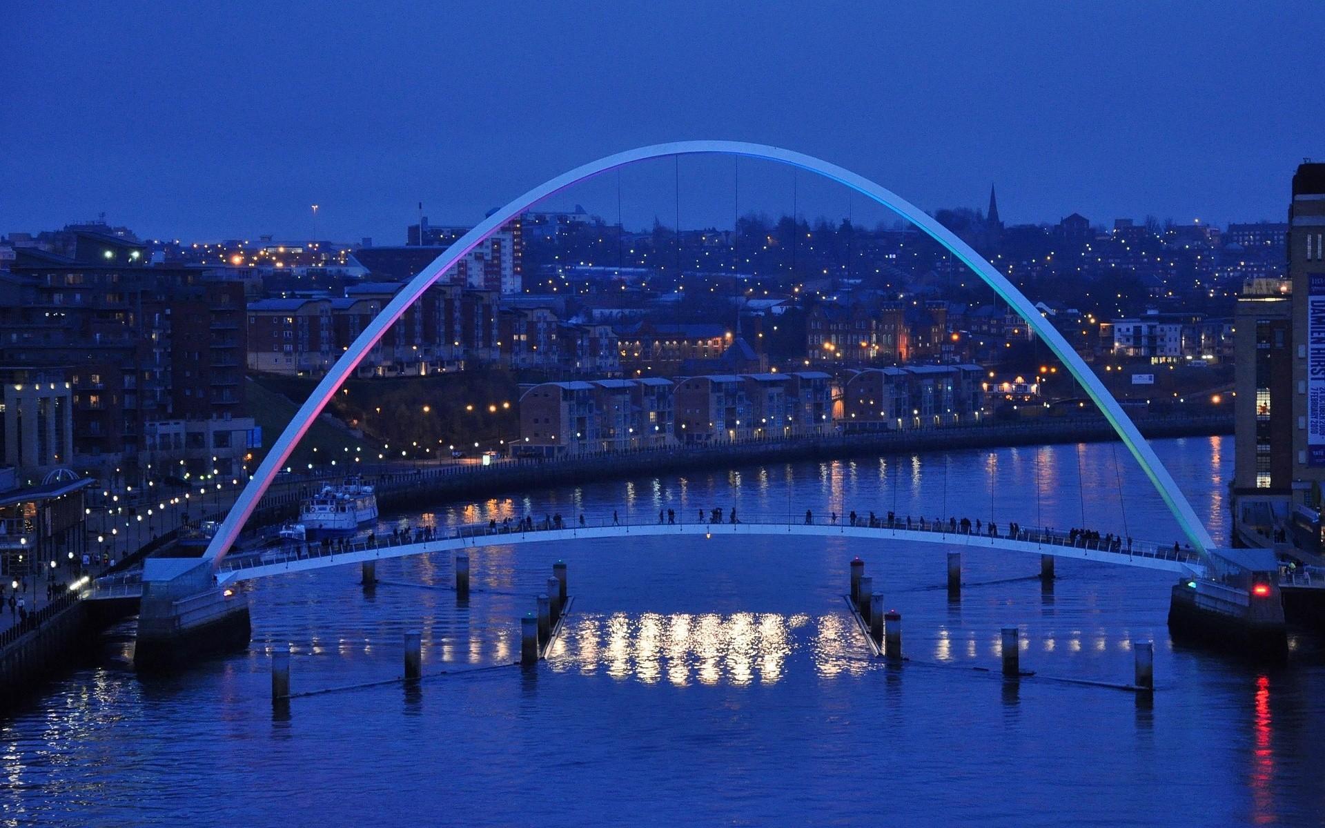 England, Millennium bridge, Newcastle, Early winter