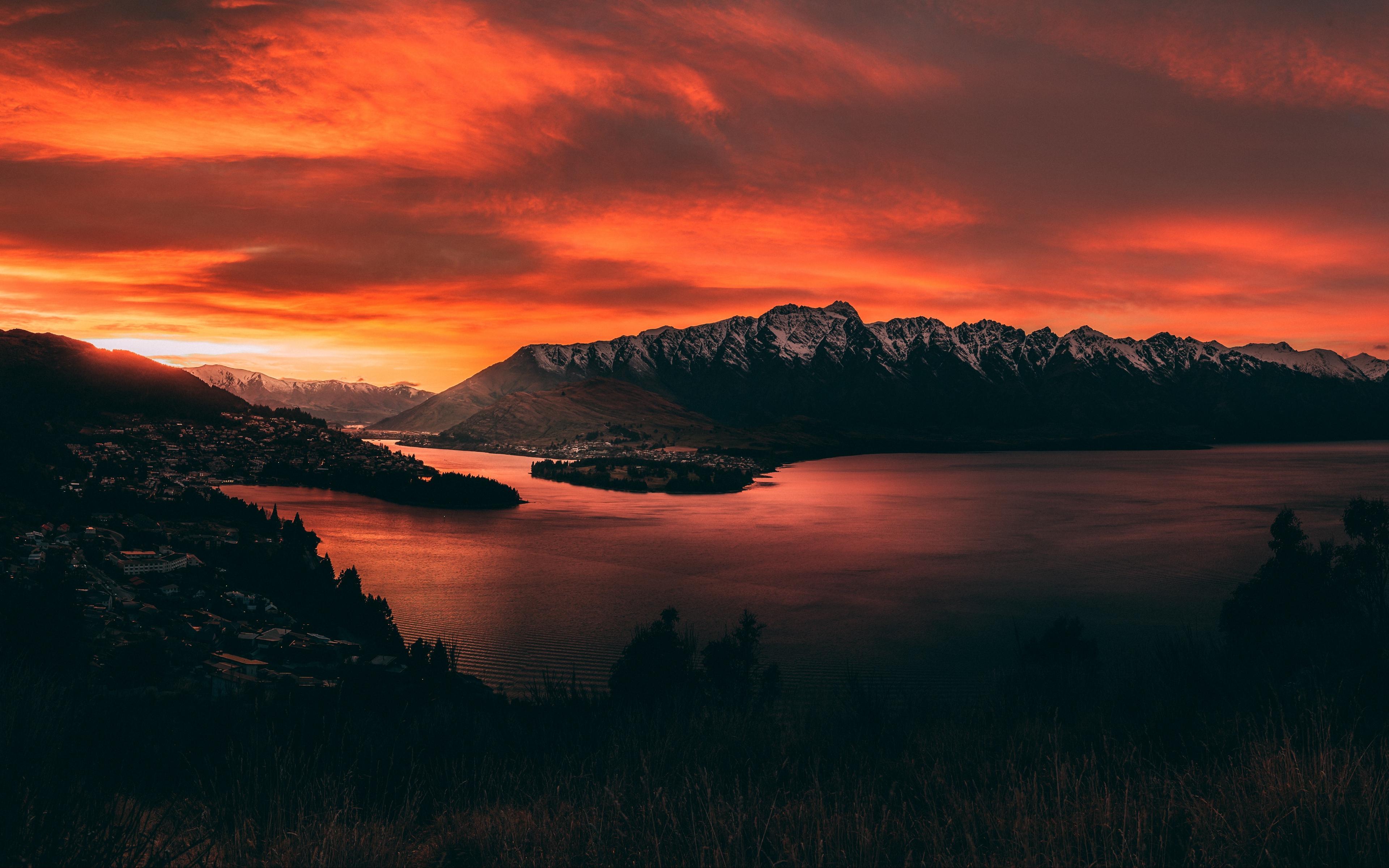 Download wallpaper 3840x2400 mountains, sunset, lake, sky, fiery