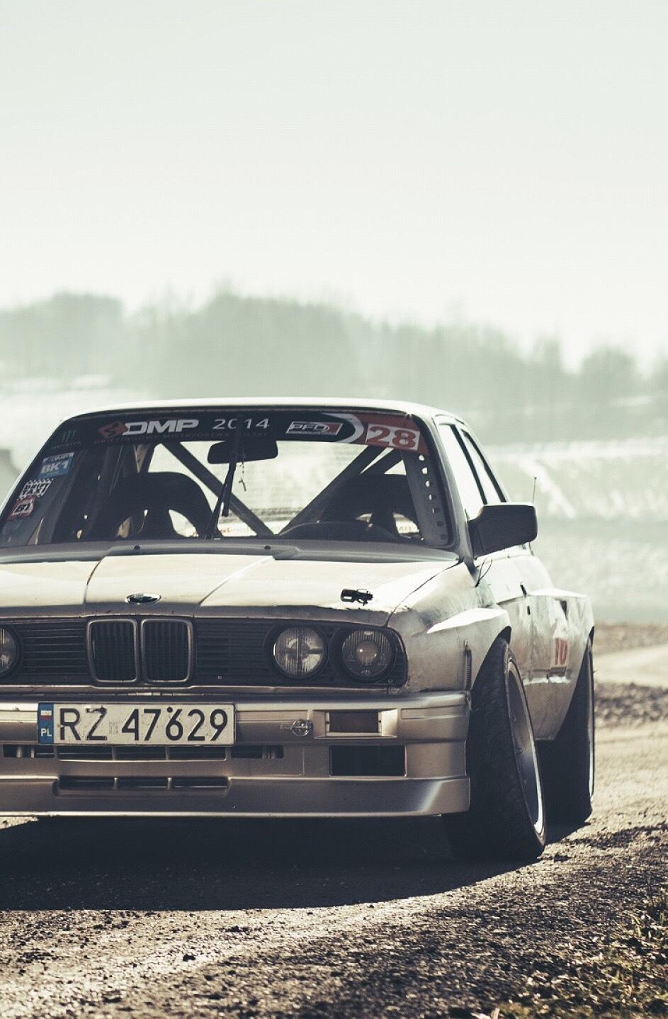 Any BMW E30 wallpaper for phone?