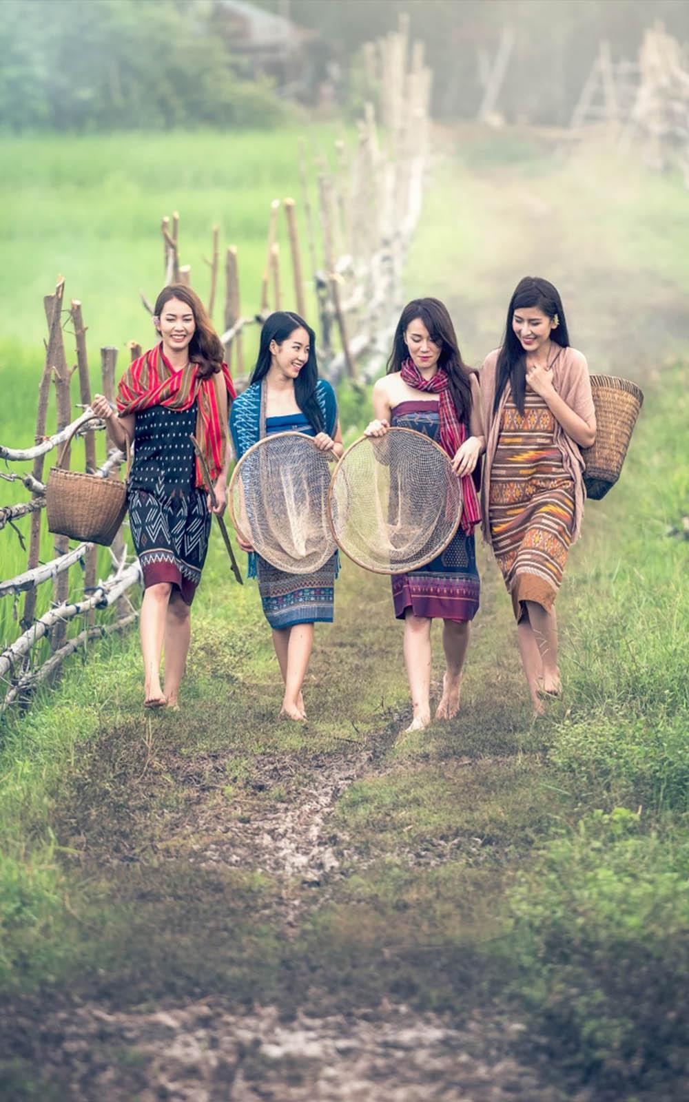 Thailand Countryside Girls Free HD Mobile Wallpaper