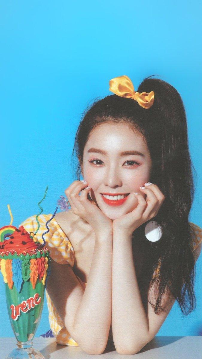 Irene Red Velvet Wallpaper