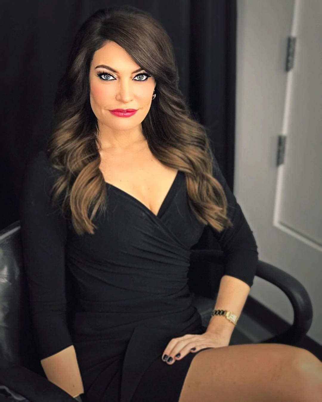 Gorgeous Kimberly Guilfoyle is a famous Fox News anchor