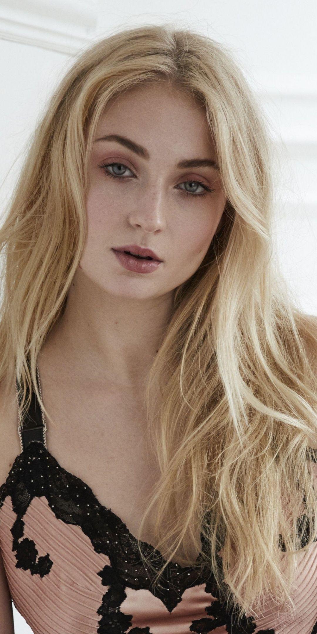 Sophie Turner Blonde Wallpapers - Wallpaper Cave