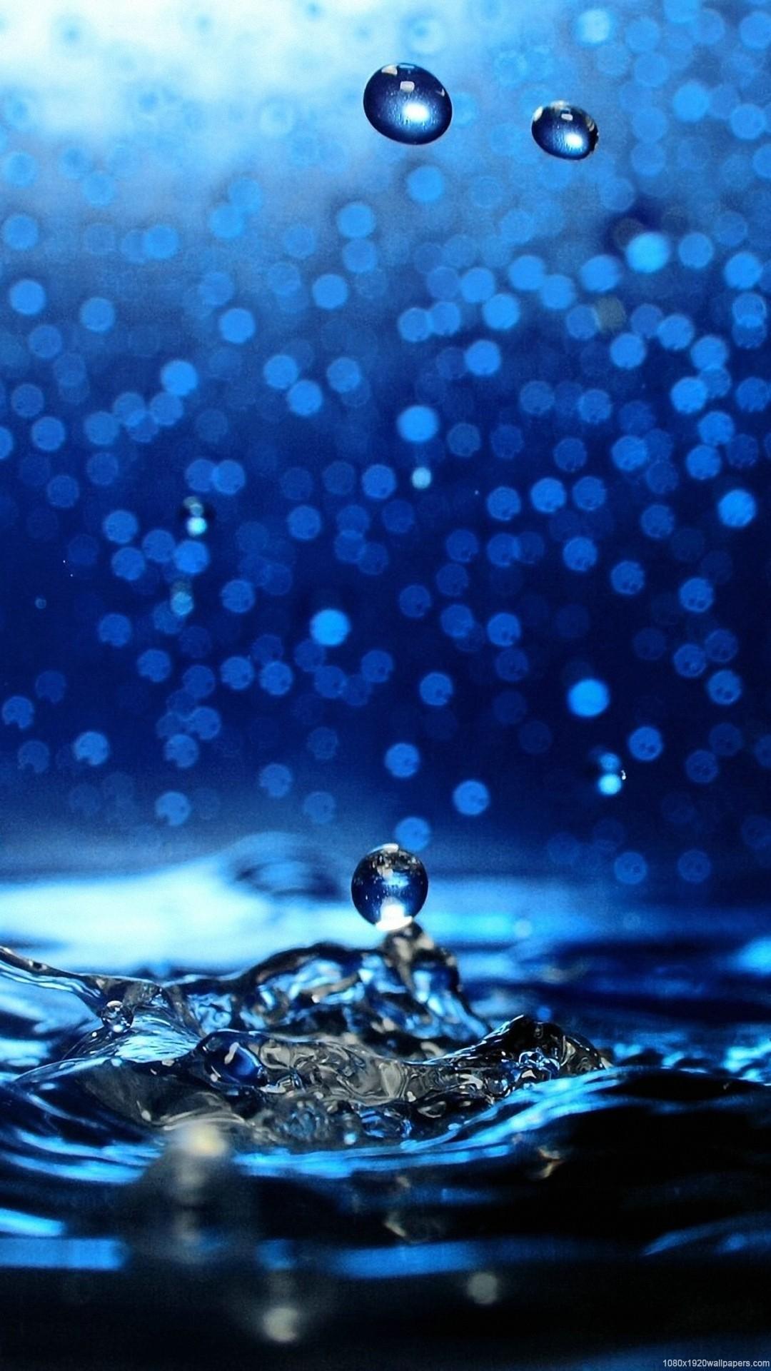 Sparkling water drop