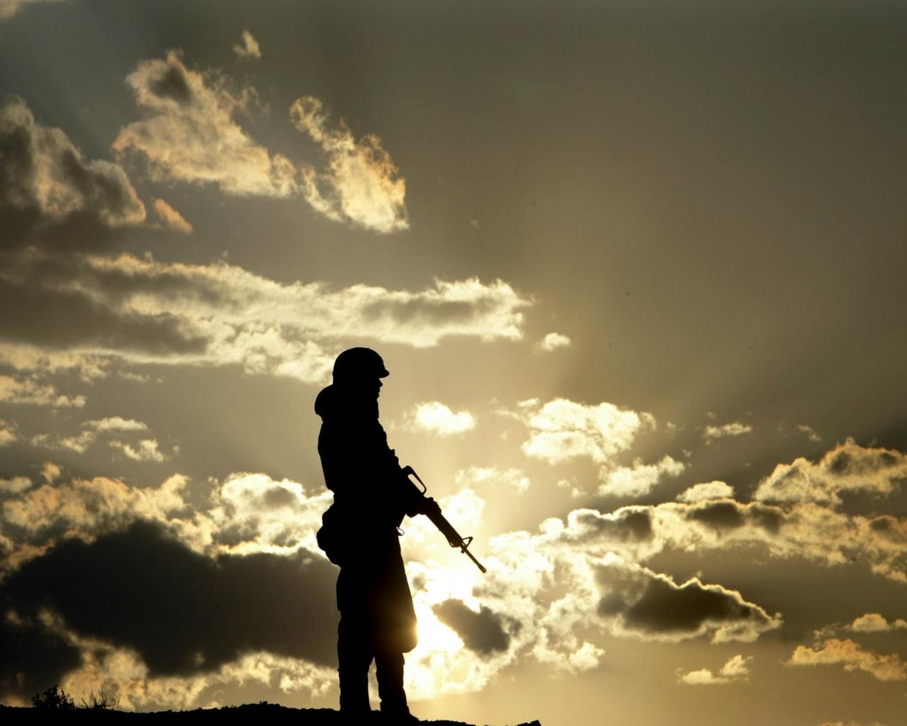 Desktop Wallpaper soldier silhouettes military