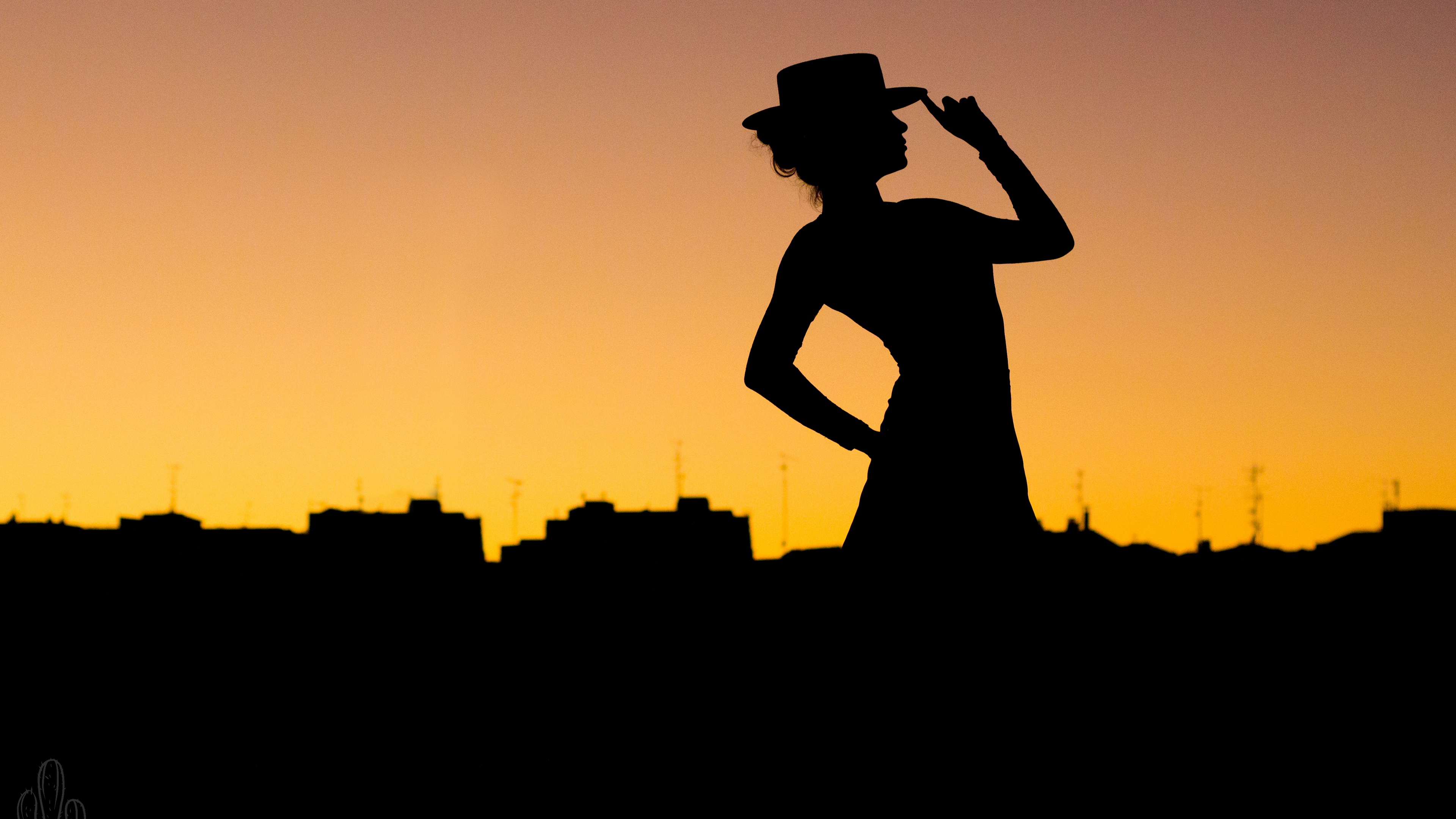 Wallpaper Silhouette, Woman, Dusk, 4K, Photography