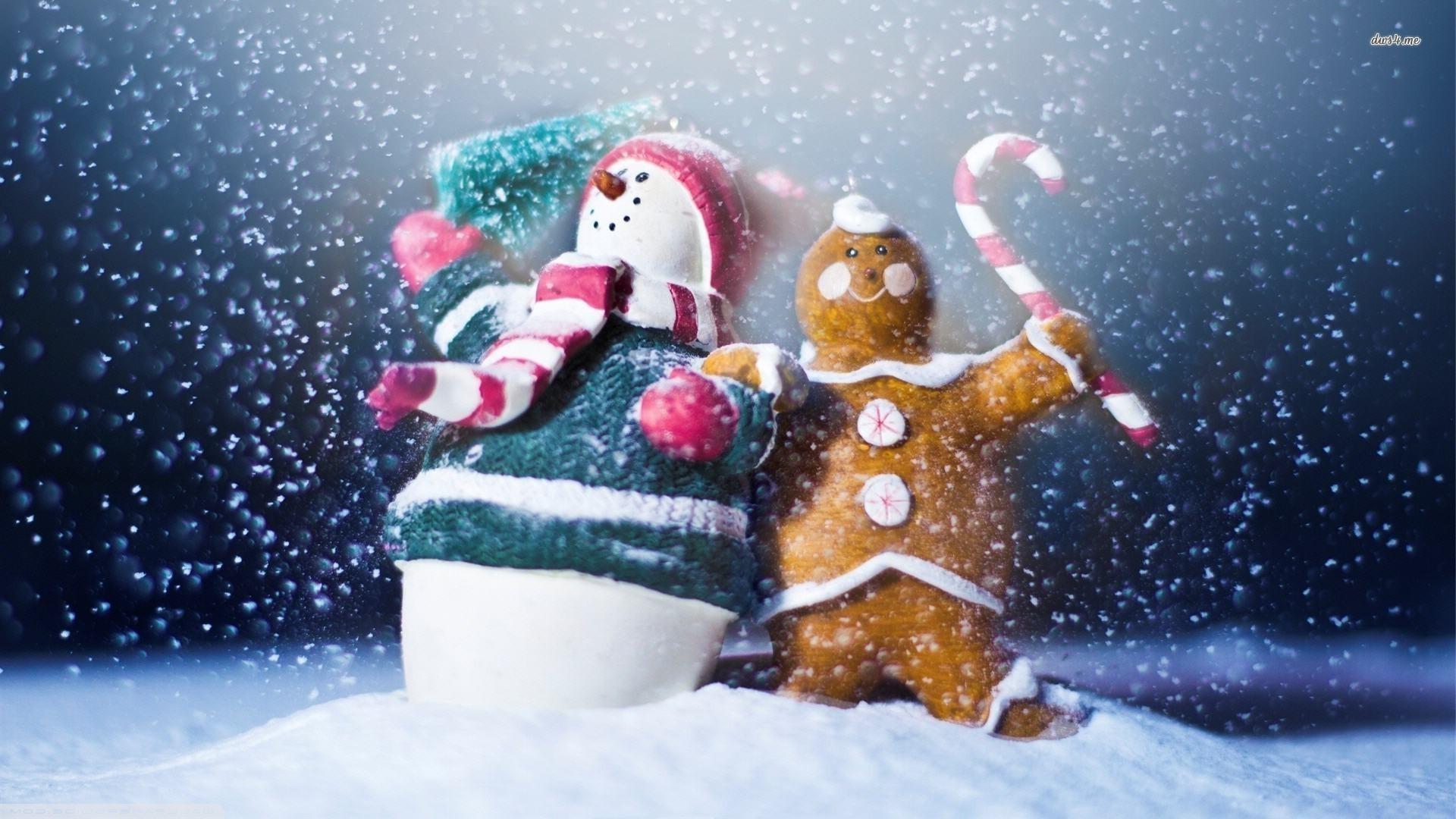 Snowman and gingerbread man wallpaper wallpaper