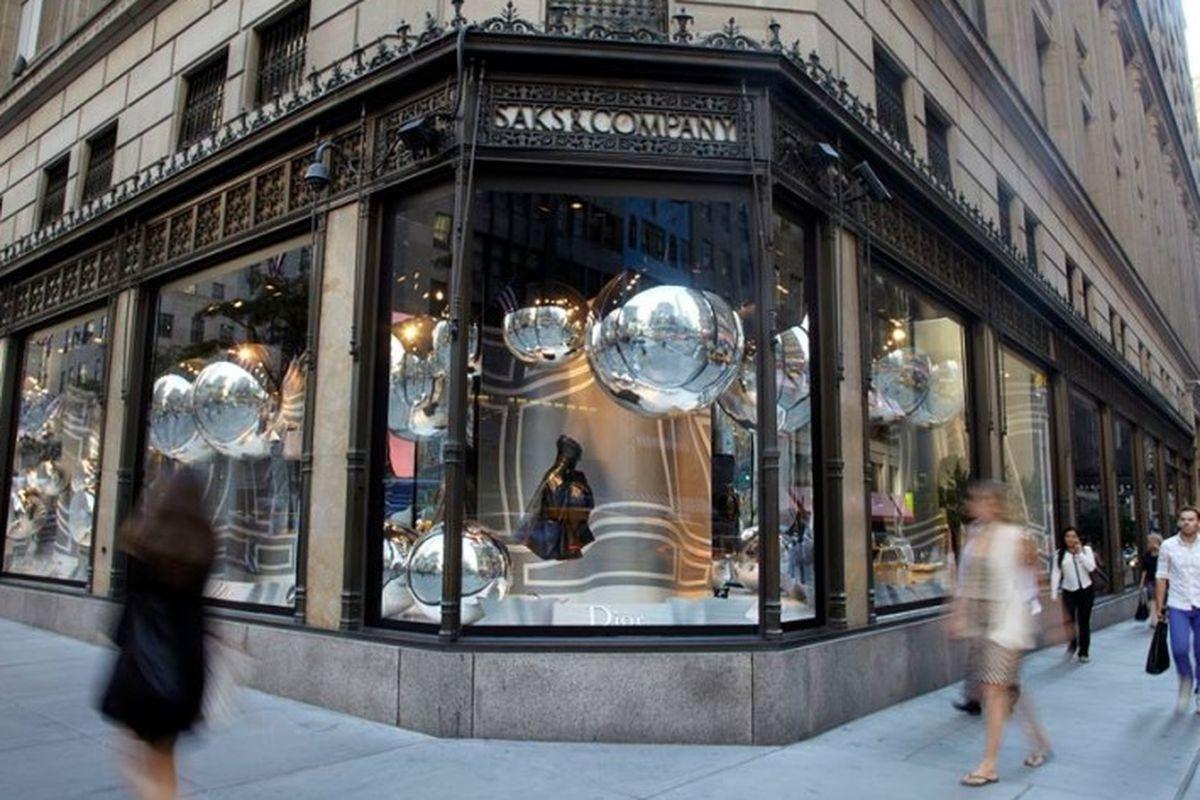Saks Fifth Avenue To Open In Store Restaurant Sophie's