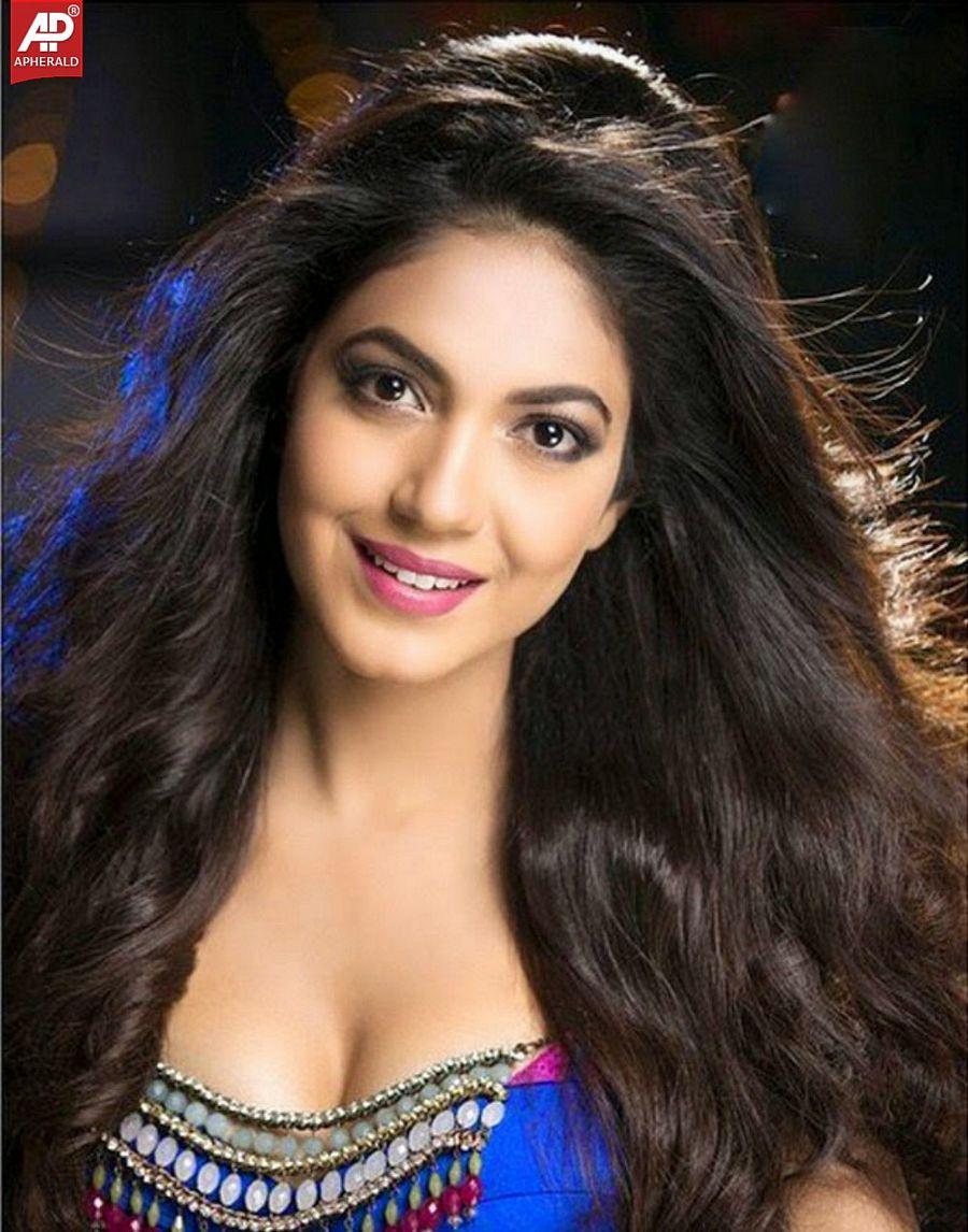 Ritu Varma Hot Photo