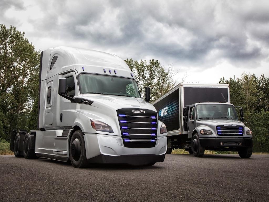 Daimler just unveiled an electric truck to take on Tesla's