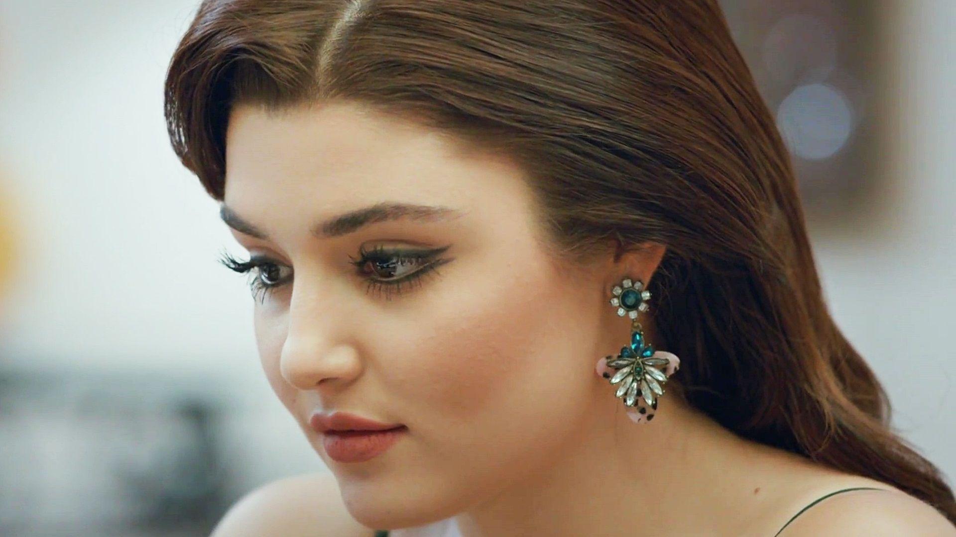 Hande Ercel Beautiful Wallpaper 11915. hande