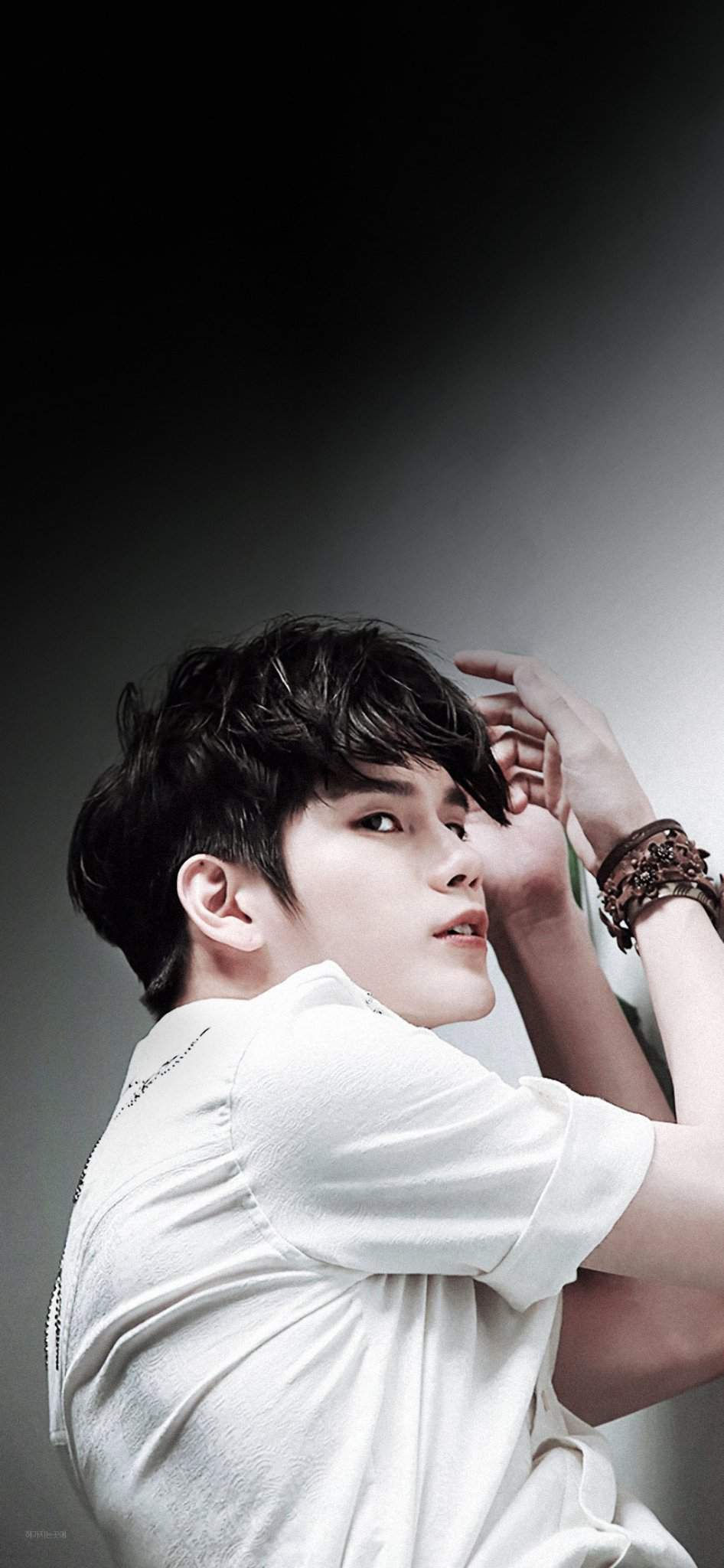 Ong Seongwu GQ Mobile Phone Wallpaper. Wanna One