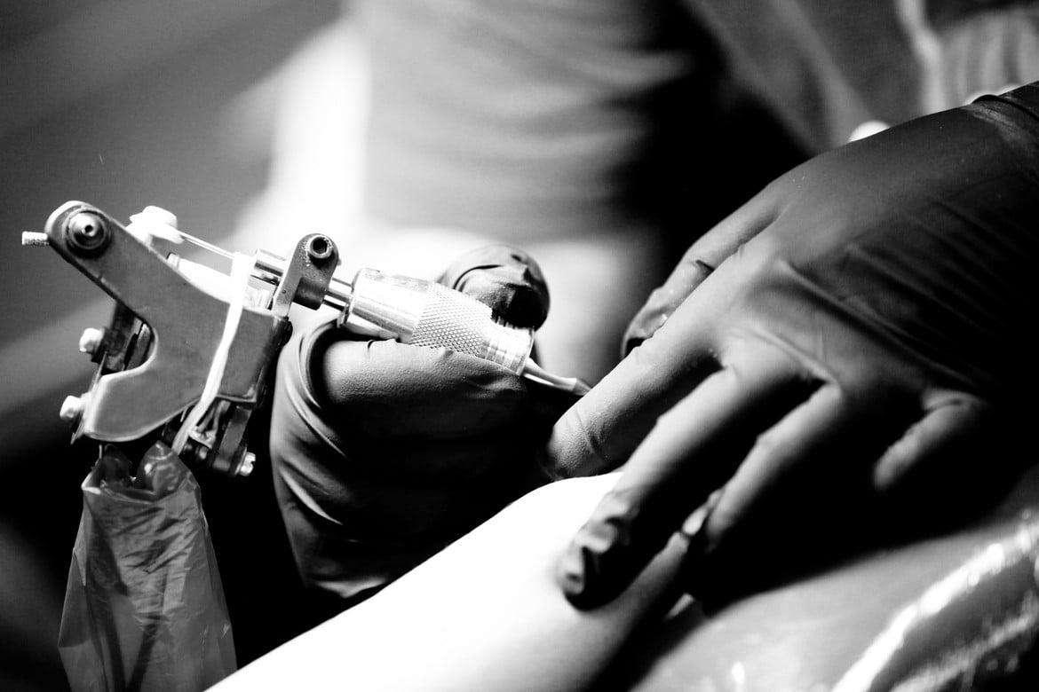 Grayscale Photography Of Tattoo Machine, Monochrome