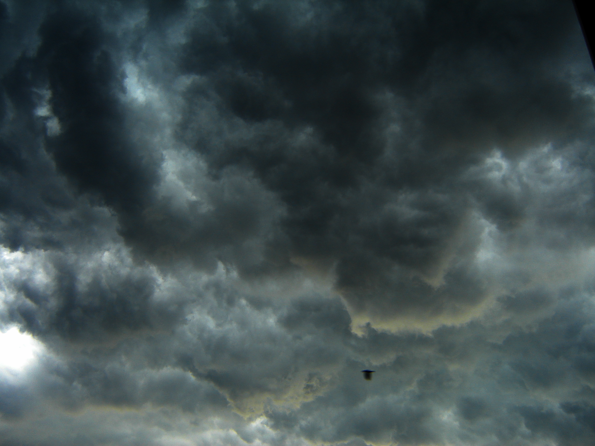 Free download Stormy Sky Background [2304x1728]