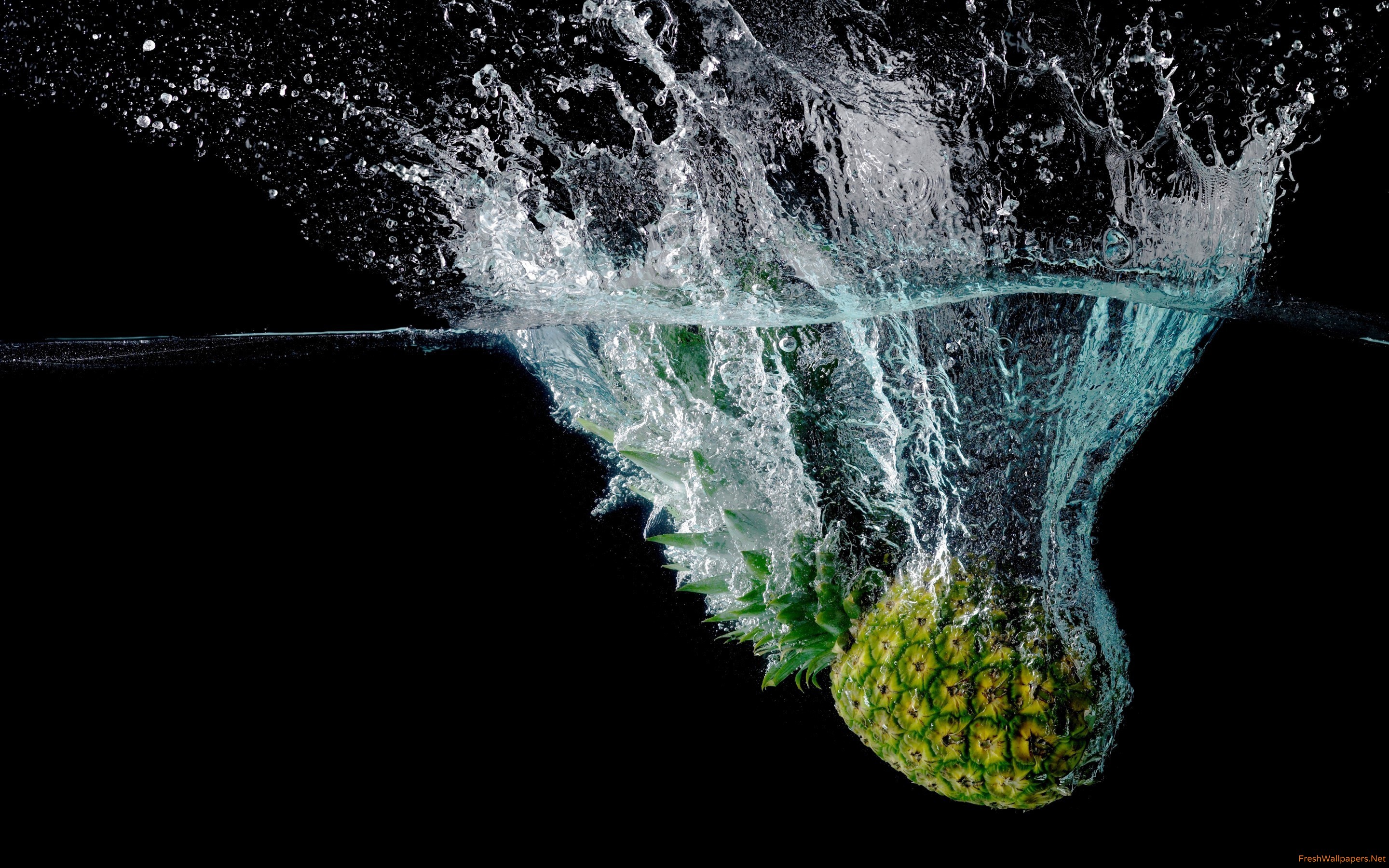 Pineapple Slow Motion Water Splash wallpaper