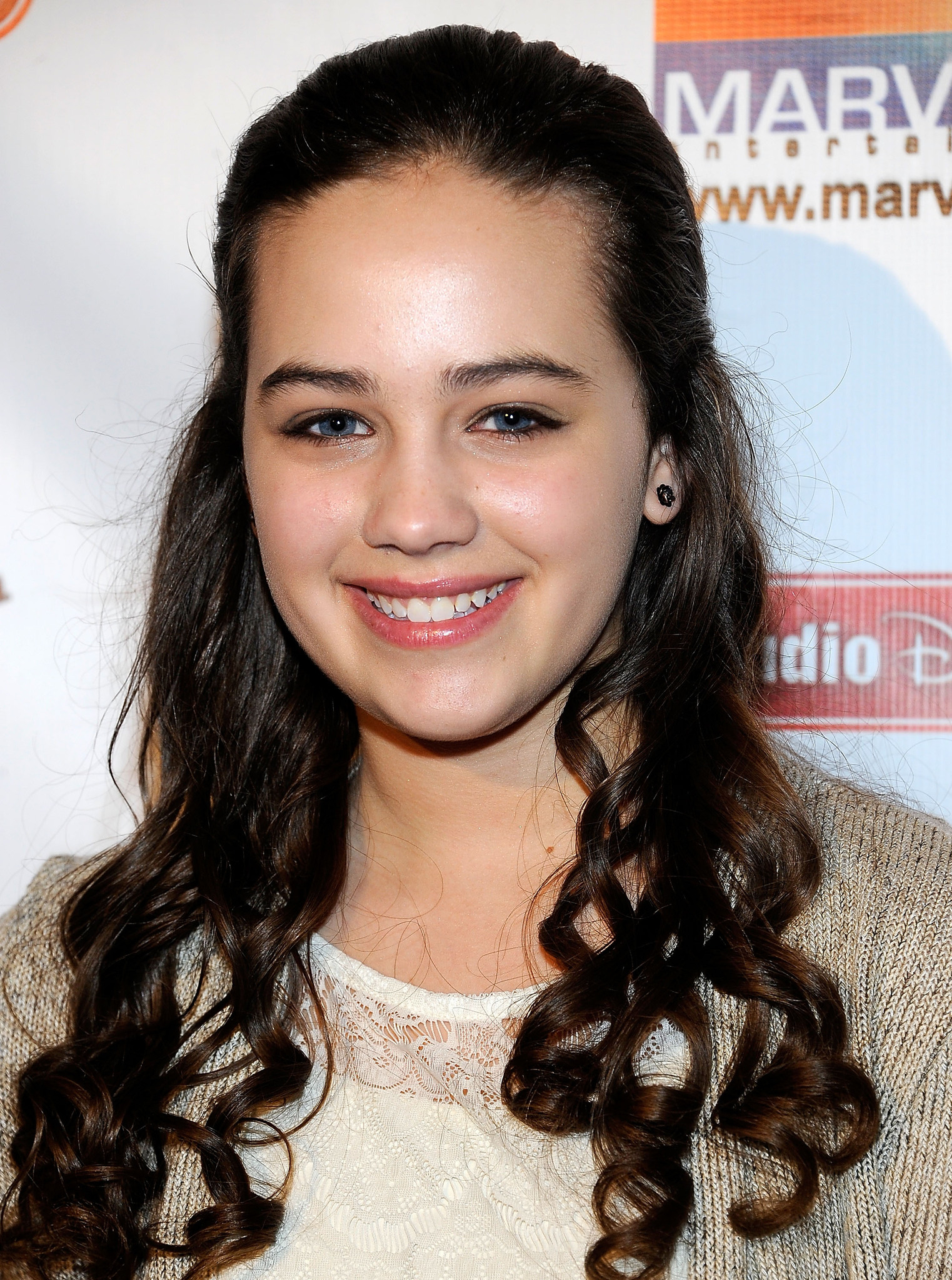 Mary Mouser, Height & Life Story. Super Stars Bio