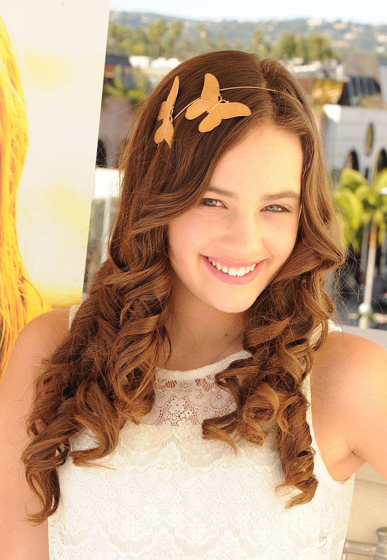 Mary Mouser- love her dress and headband!. My clothing