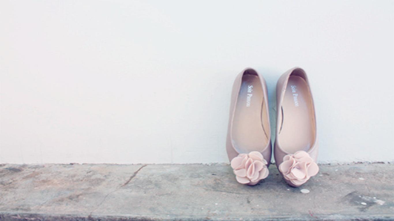 Ballet Pointe Shoes Background