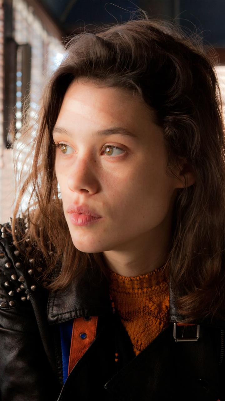 Women Astrid Bergès Frisbey (720x1280) Wallpaper