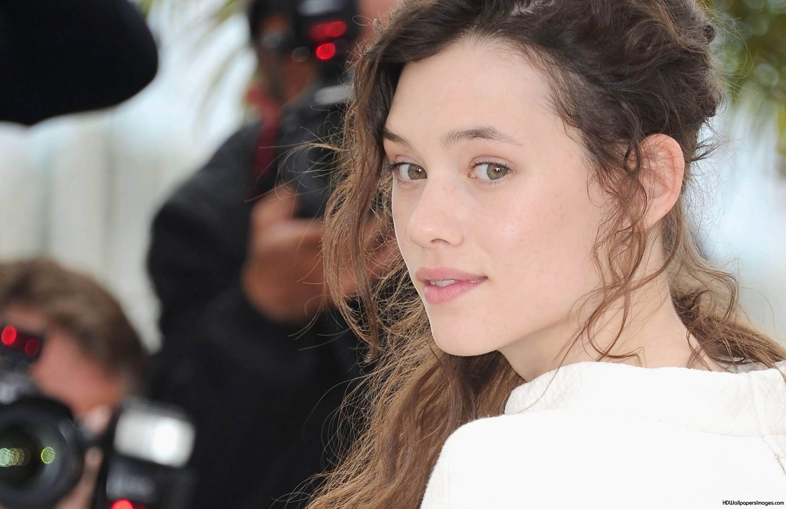 Astrid Berges Frisbey Cute HD Wallpaper Berges