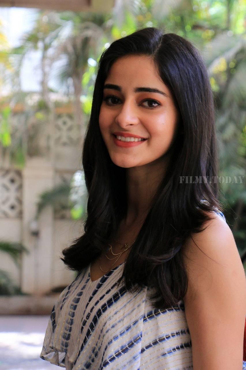 Ananya Pandey wallpaper