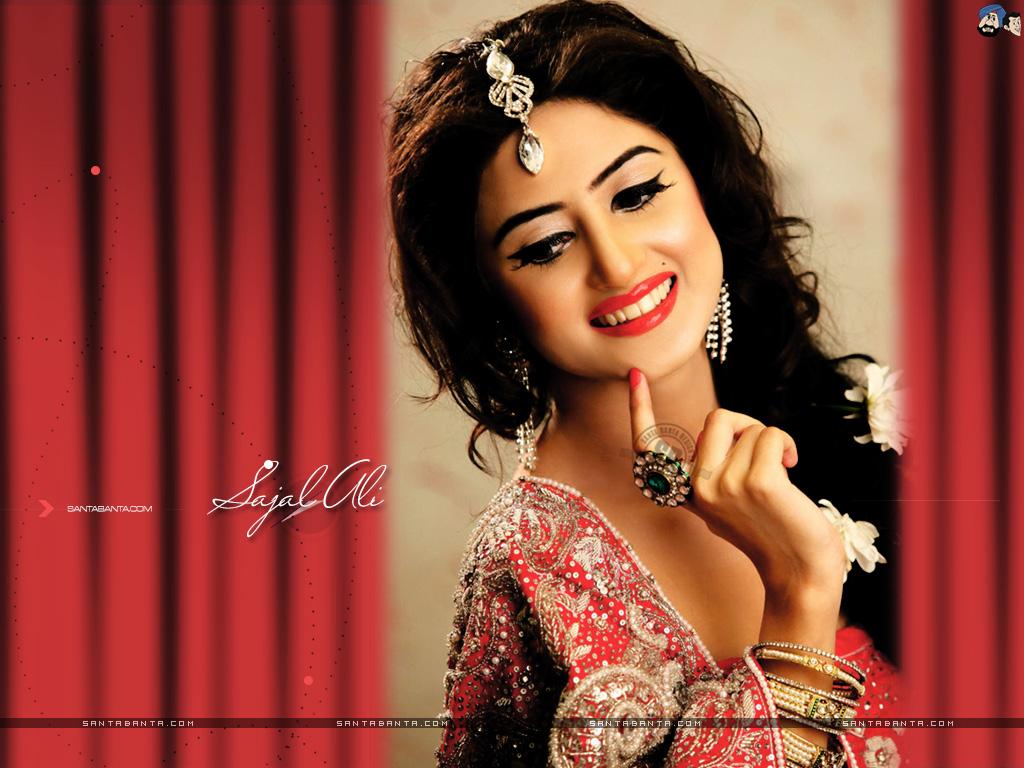 Full HD Hot Wallpaper of Pakistani Actress. Models