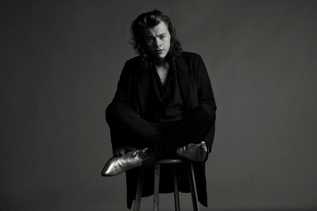 harry styles black and white harry styles long hair on harry styles black and white wallpapers