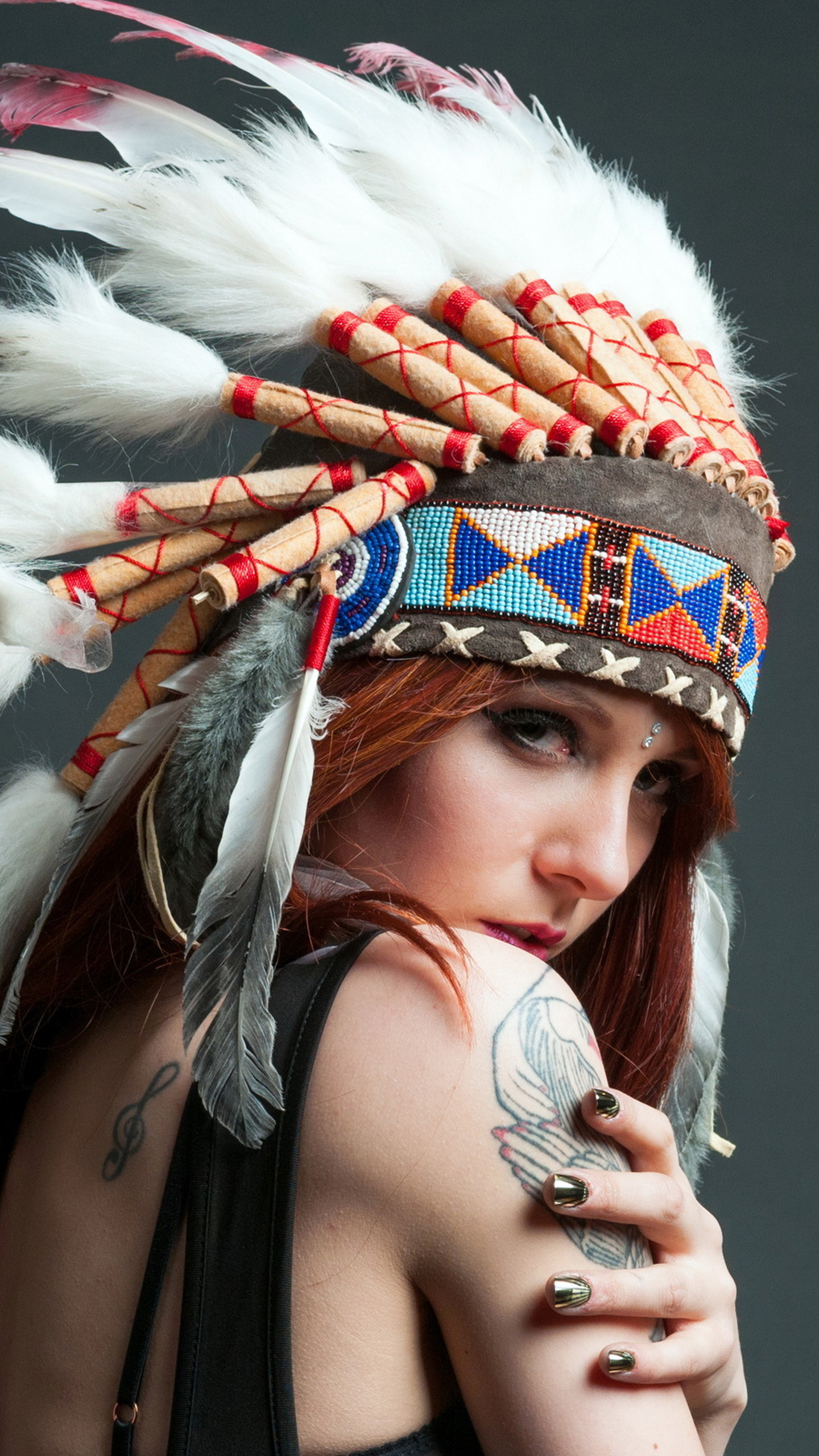 Tribal beauty clothes Android wallpaper HD wallpaper