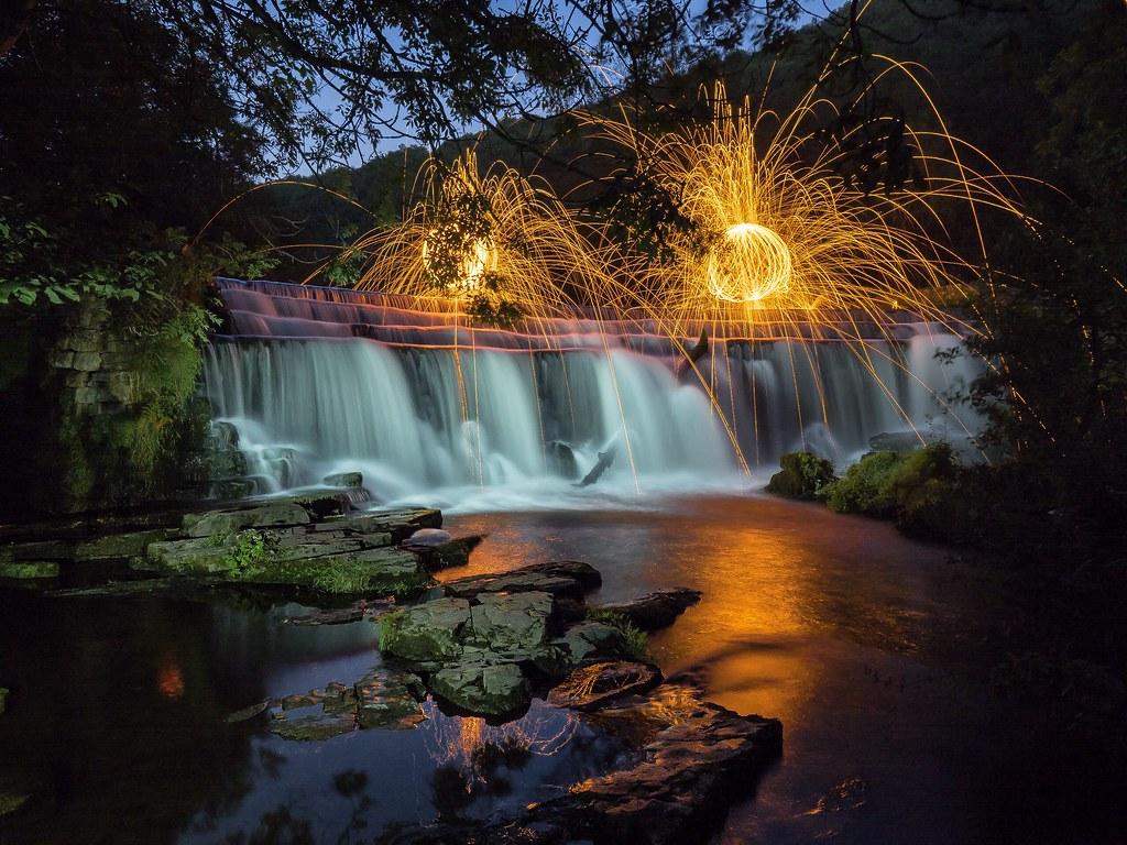 Wire wool & Weirs Photo Search Engine