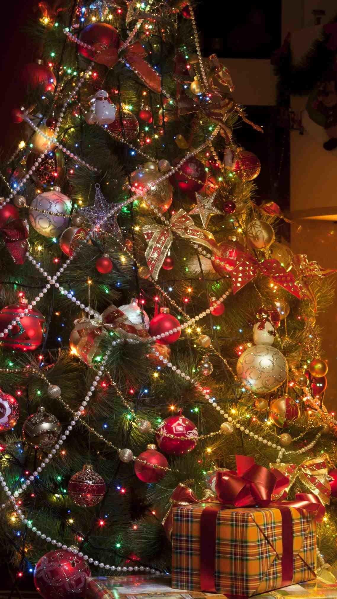 Christmas Tree Phone Wallpaper