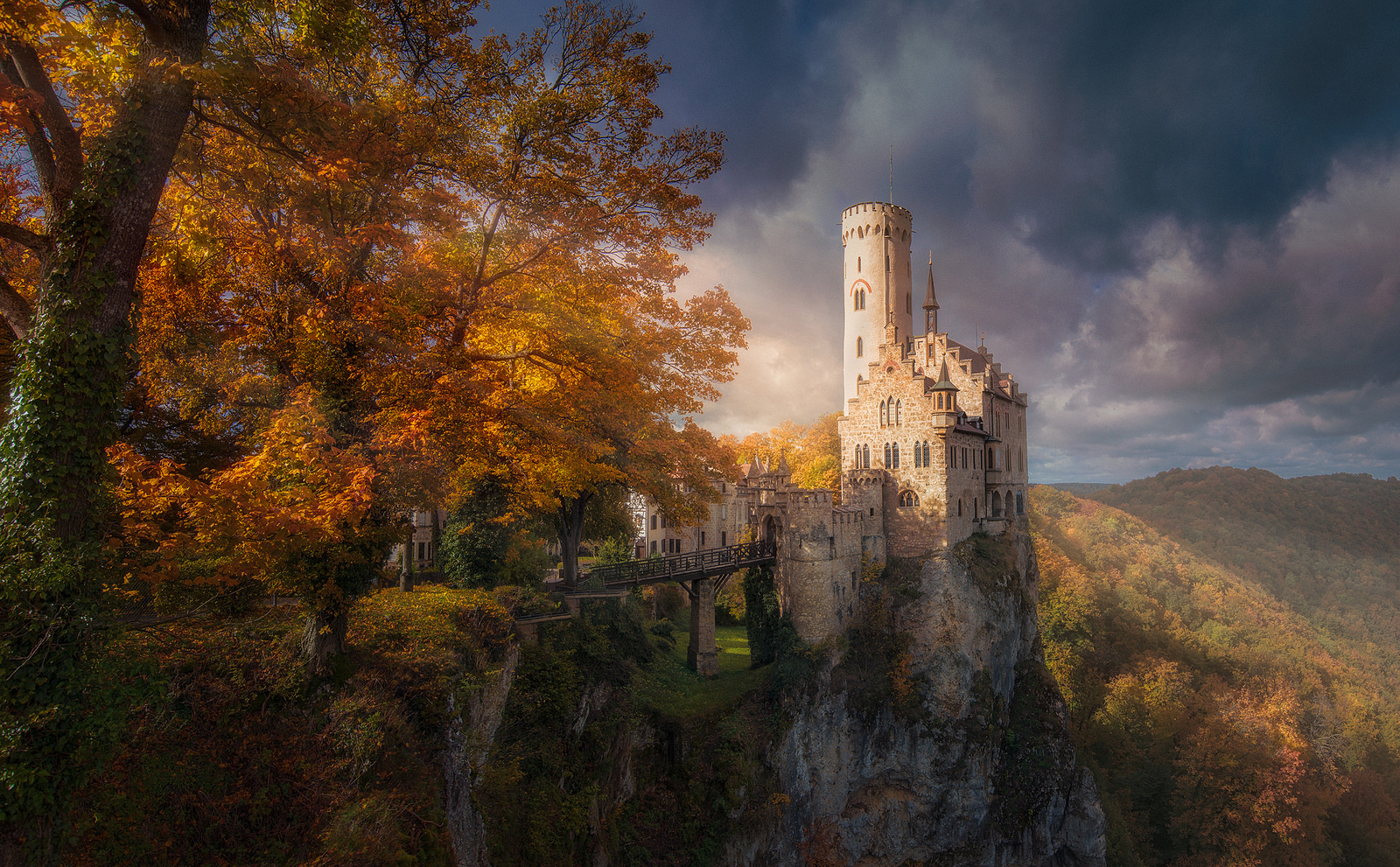 Download the Autumn Hilltop Castle Wallpaper, Autumn Hilltop