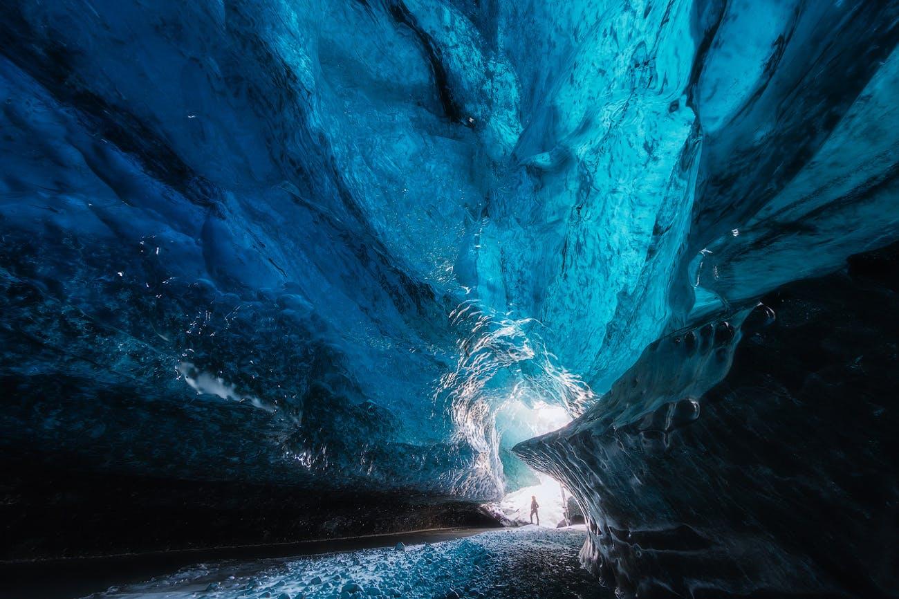 Unbelievable Photographs of Ice Caves in Iceland