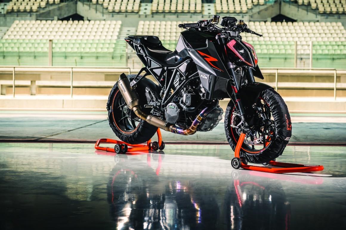 ktm super duke 1290 black