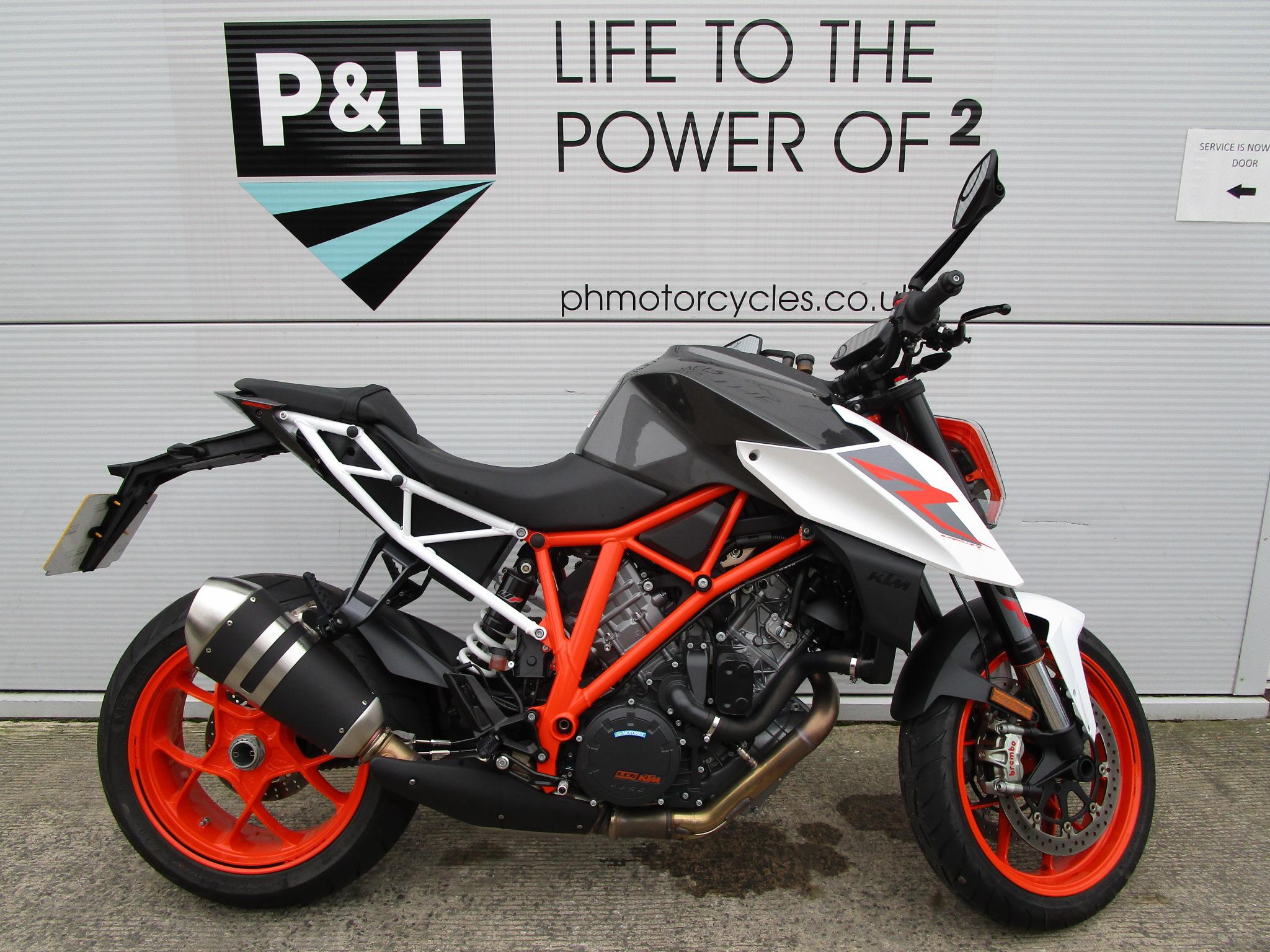 KTM 1290 SUPERDUKE R